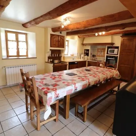 Campagne Chez Sylvie Hébergement de vacances Villedieu (Cantal)